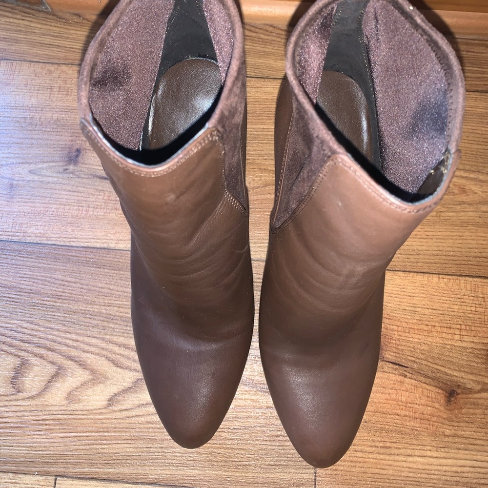 Brush heeled boots